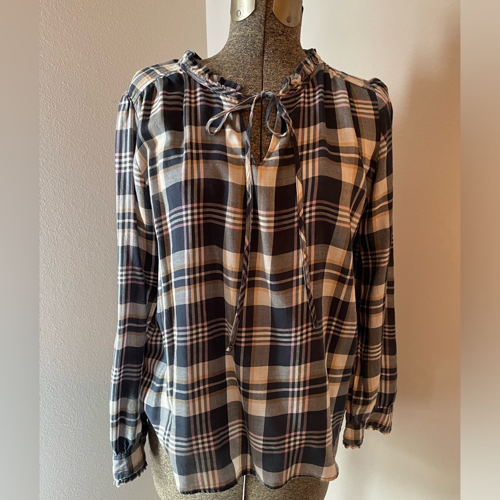 Loft Women’s top size Large Petit soft plaid /pink, gold and blue. (26)